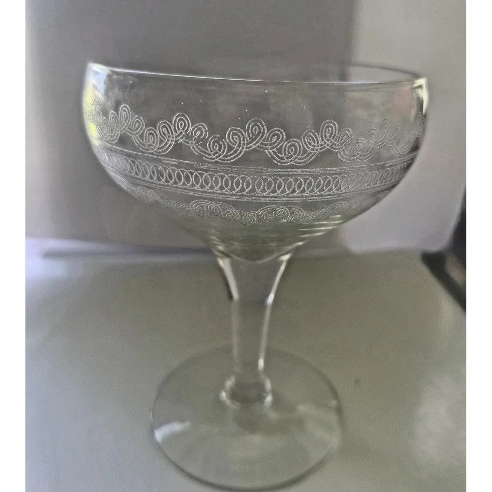 Set of 6 Vtg Fostoria Needle Etched Cloverleaf Sherbet/Champagne Glasses